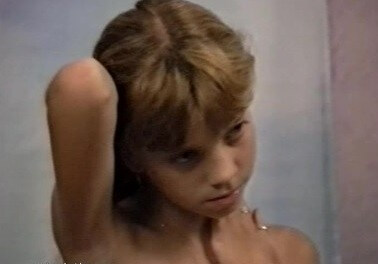 Naturistin: Julia Akt Dessous - The practice of naturism helps build trust and honesty among people
