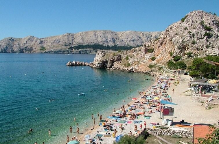 Videos from a nudist resort - They value respect for nature and the fully naked body