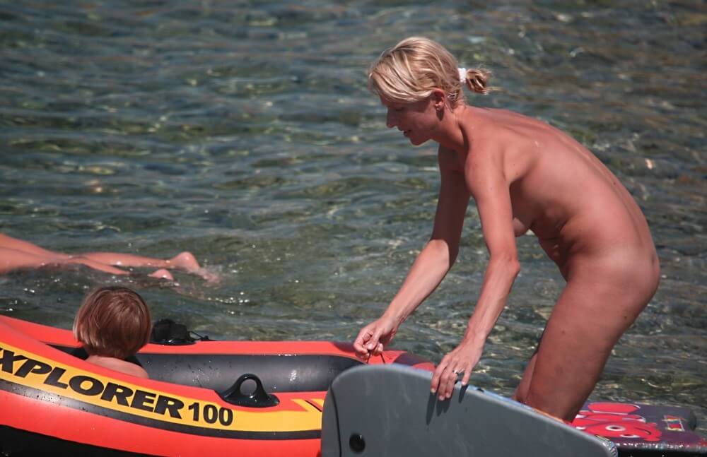 Red Boating for Two Nudists pics - Sincerity and openness are the foundation of the nudist and naturist lifestyle