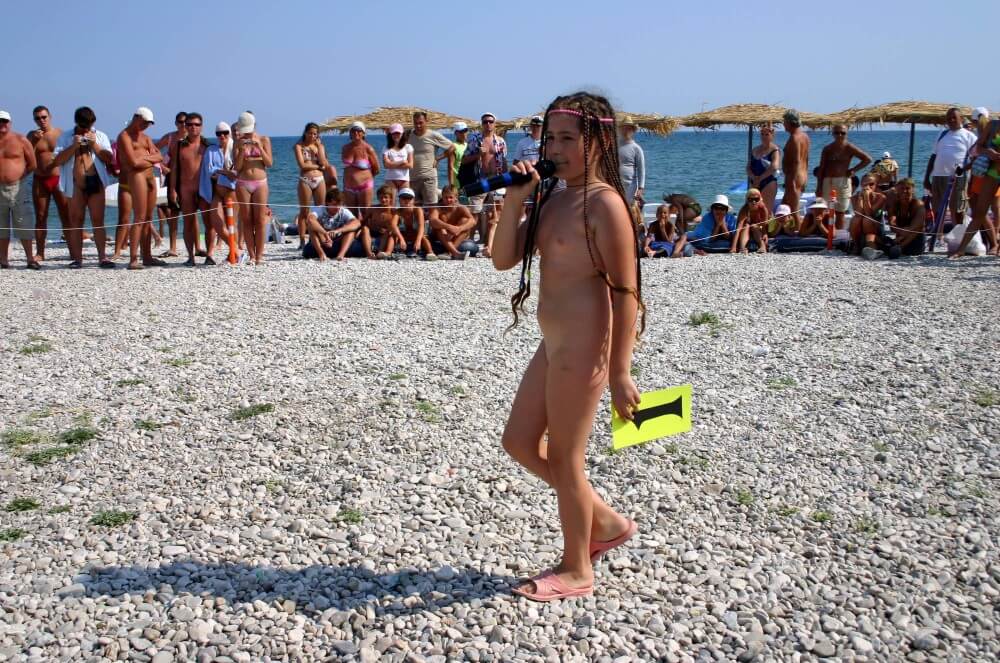 Naturist Mic Speech photos - Nudism strengthens health and self-esteem