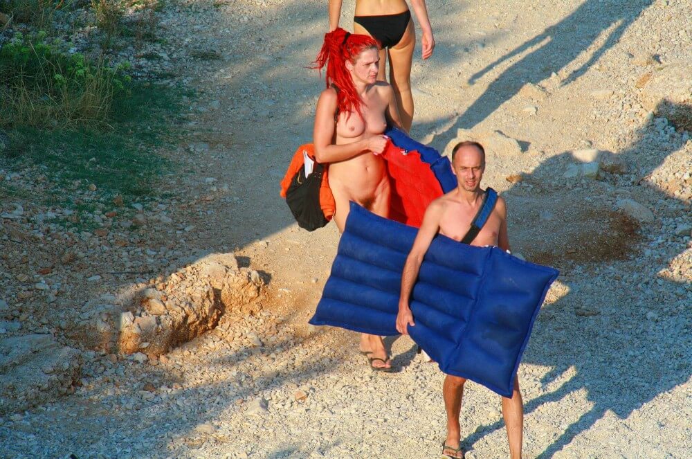 Ula FKK Red Hairstyle Girl pics - Nudism encourages love for nature and oneself