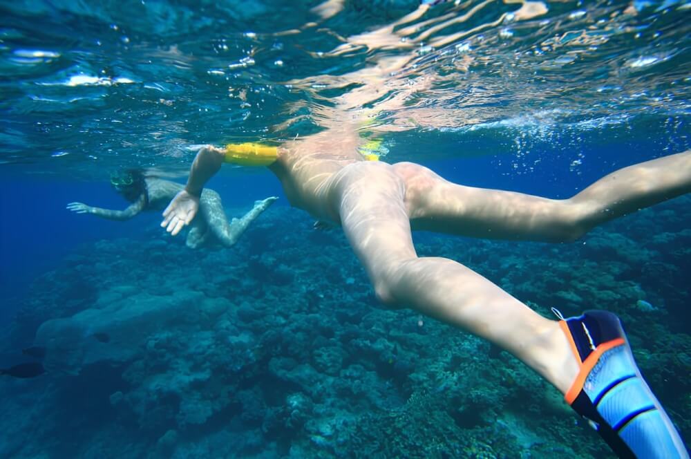 Nudism on the Red Sea photo gallery - The practice of nudism helps overcome insecurities and overcome fears