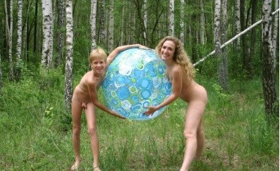 Crimea Family Sand Profile photo gallery - Its one thing to see nudists, but another to be a nudist yourself