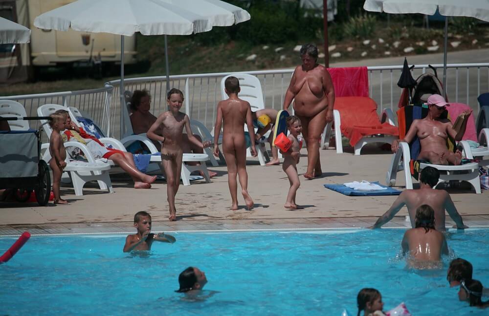 Naturist Afternoon Pool Games pics - Nudism and naturism help break down stereotypes