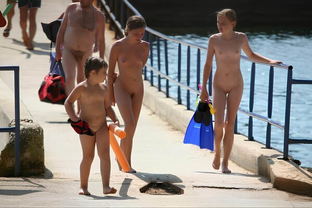 Naturism photo gallery # 11 - What exactly is nudismx