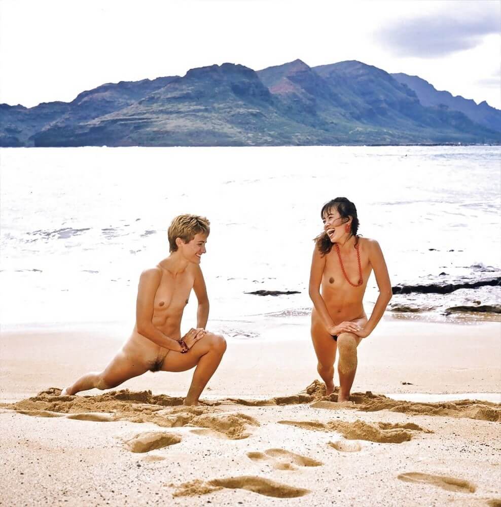 Retro naturism photos - Naturalness requires openness