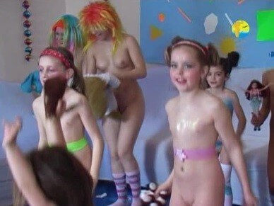 Naturism Freedom: Disco - Nudists relax beautifully—a sight to behold