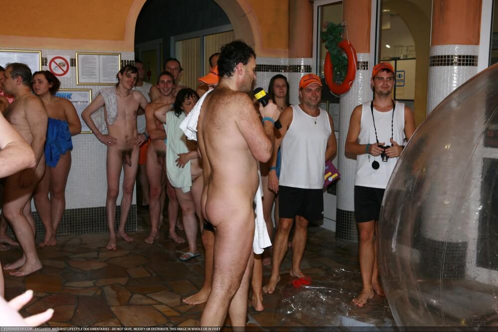 Naturism photo gallery # 56 - Nudity helps us better understand ourselves and the world around us