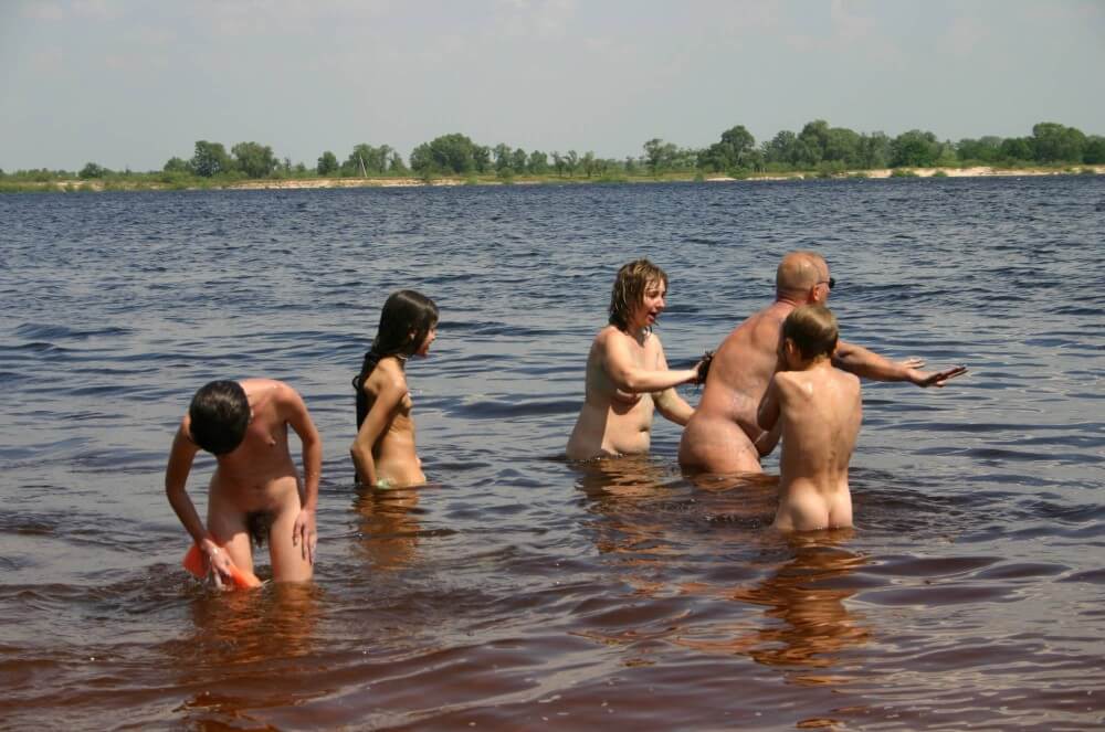 Kiev Water-Front Bathing pics - Naturism teaches respect for ones body and its beauty