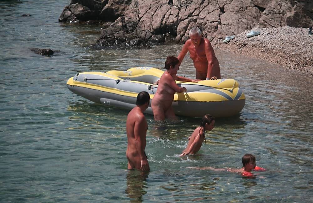 Lone Nudist in Yellow Boat photos - This practice of going nude was embraced by the highest ranks of the aristocracy