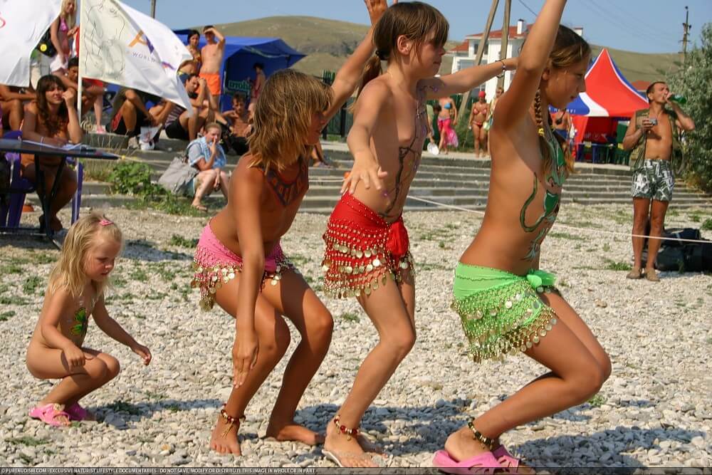 Festival and dancing photos - Nudism has an ancient history
