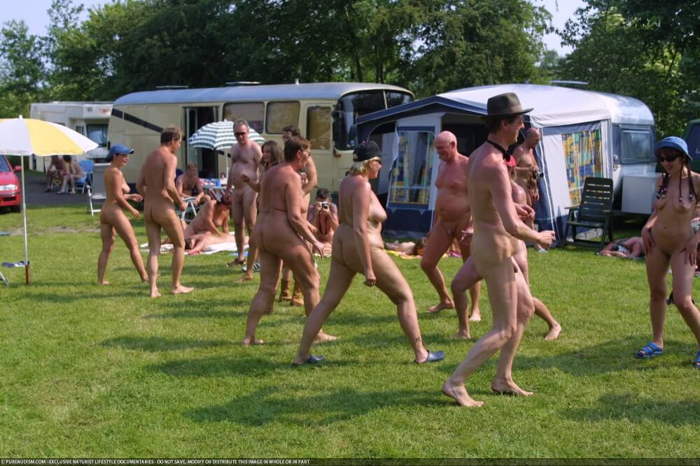 Naturism photo gallery # 53 - We began to practice nudism consciously