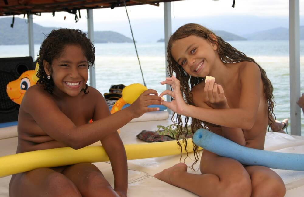 Brazilian Boating Girlfriend pics - Seeks harmony with the rhythms of nature and the environment through nudity