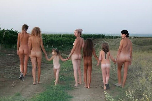 The Vineyard Tour photos - Not being afraid of nudity is the path to inner freedom and harmony