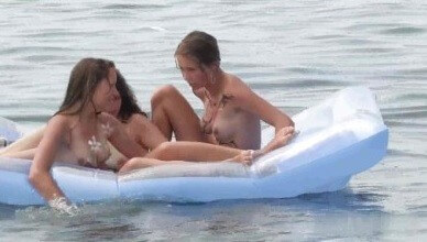 Body Art Nudist Beach 2 video Full HD - Nudists relax beautifully—a sight to behold