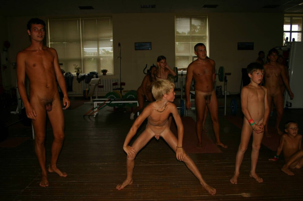 Family Gym Nudist Stretch pics - Complete Natural Nudity