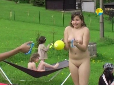Naturist Freedom: Meadow - Love for oneself and nature as the foundation of the naturist lifestyle