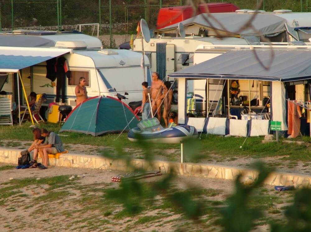FKK Outdoor Shoreline pics - Respect for differences is valued in the nudist movement