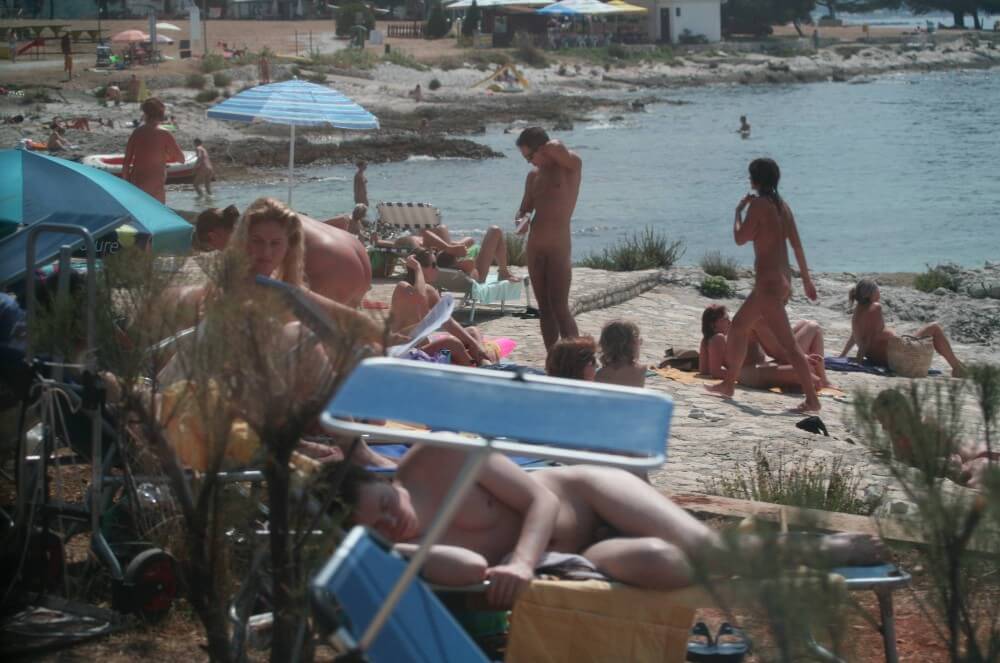 Nuda Beach Wide Outlook pics - Taking Off Ones Clothes