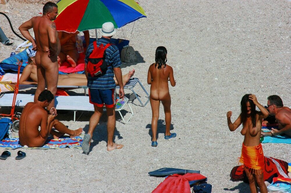 Uka FKK Beach Parenting Nudist beach pics - The entire upper aristocracy practiced nudism
