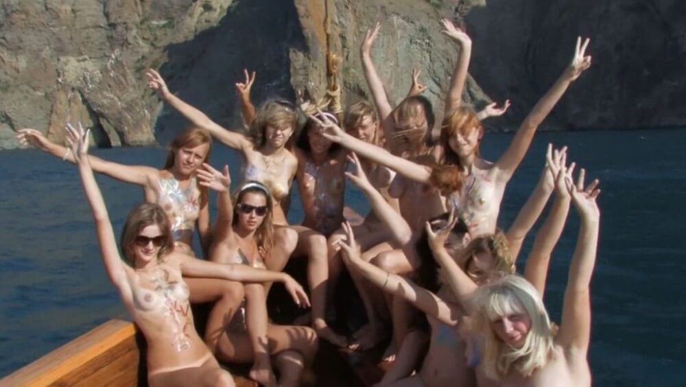 Nudist Girls Boat Cruise Full HD - A nudist values inner balance and peace of mind