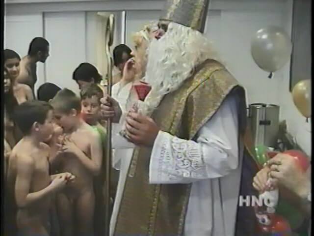 Helios Natura: Grandmas Christmas Party - Naturism and nudism are a path to spiritual peace