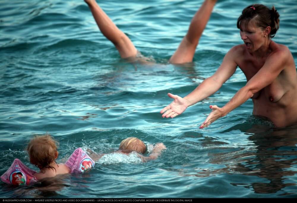 Water Locations Photo Set 6 - Watching naked nudists