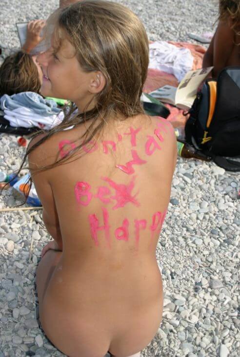 Osez vivre nu… Documentary naturism - Naturists love nature and the environment