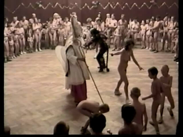 Helios Natura: Christmas Kinder Spiele - Types of recreation in nudist destinations